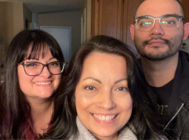 Lupus warrior Yvette and family