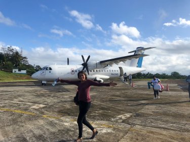 Beryl in front of a plane